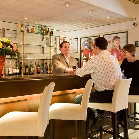 拉古尔纳夫 宜必思巴黎布杰酒店 外观 照片